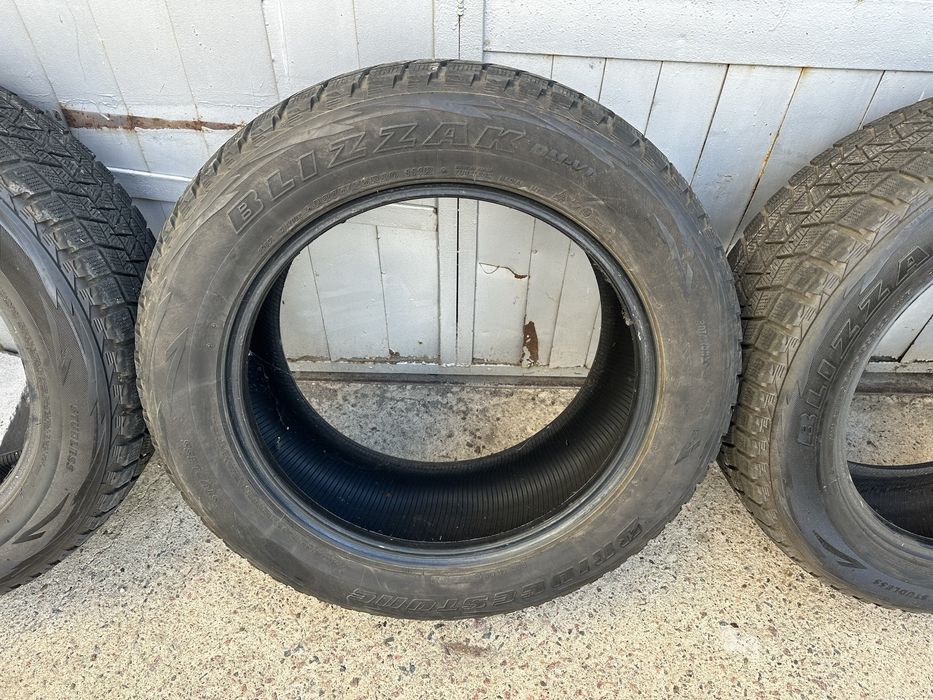 Bridgestone Blizzak DM-V1 275/55 R20 111R 2021 года made in Japan зима
