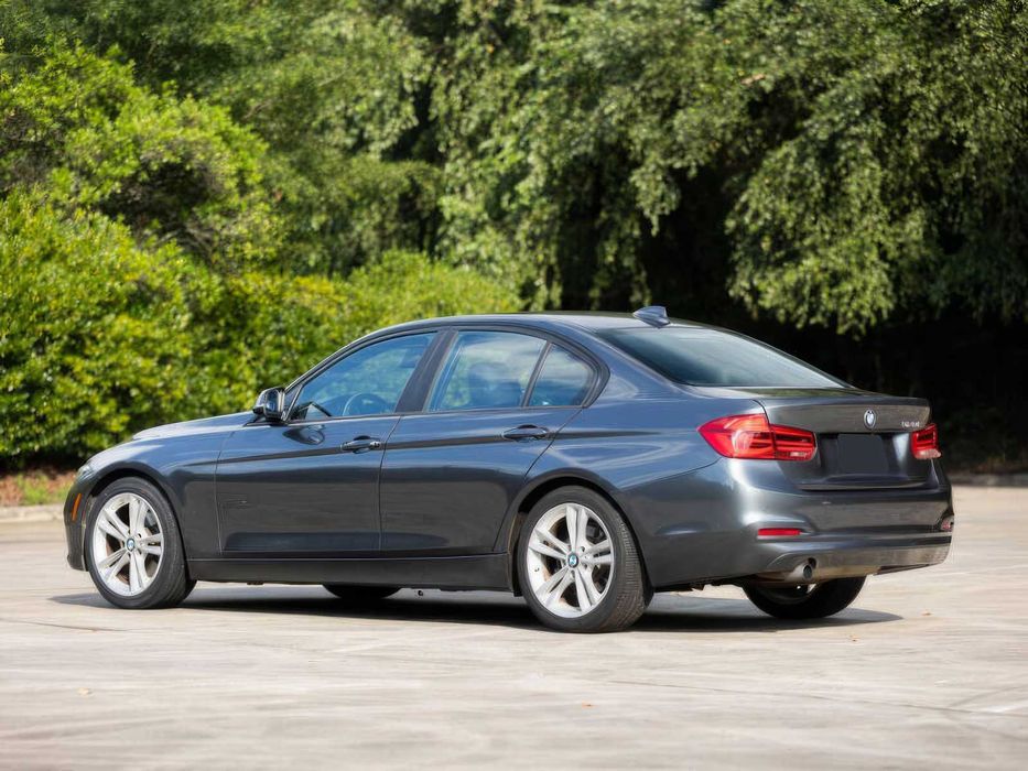 BMW 3 Series 320i      2016