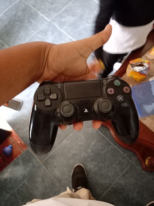 PS 4 bom está aseito troca