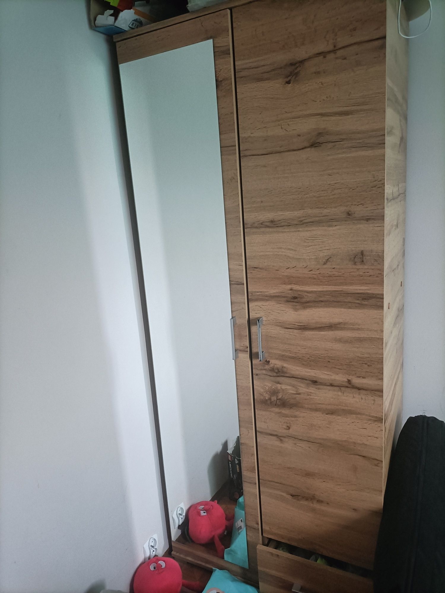 Sprzedam szafę w stanie b.dobrym