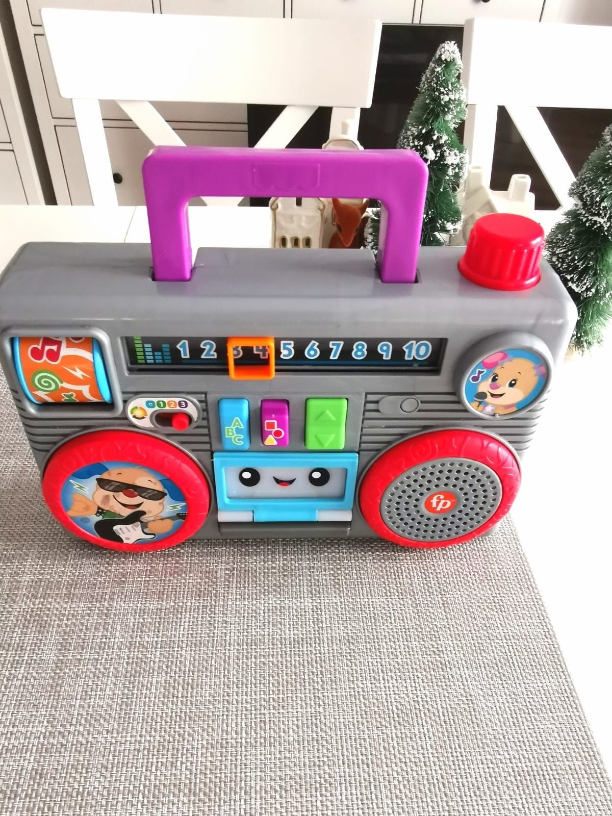 Fischer Price mówiący i spiewajacy radiomagnetofon retro szczeniaczka