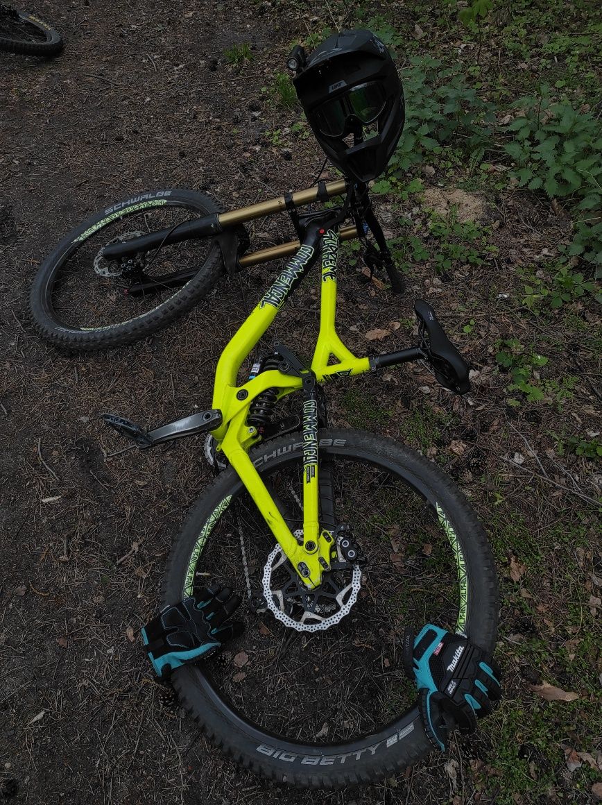 Rower DH commencal