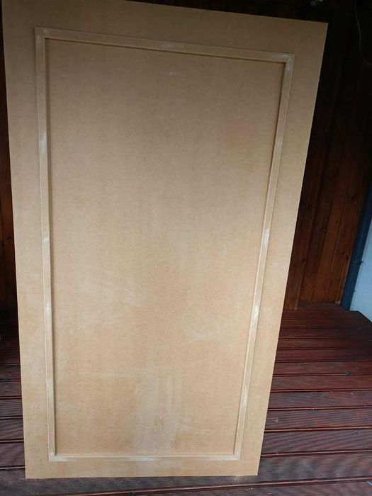 Ścianka dekoracyjna prosta ze sztukaterią