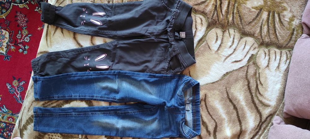 Джинсовий комбінезон, спортивні штани, лосіни, джинси, костюм