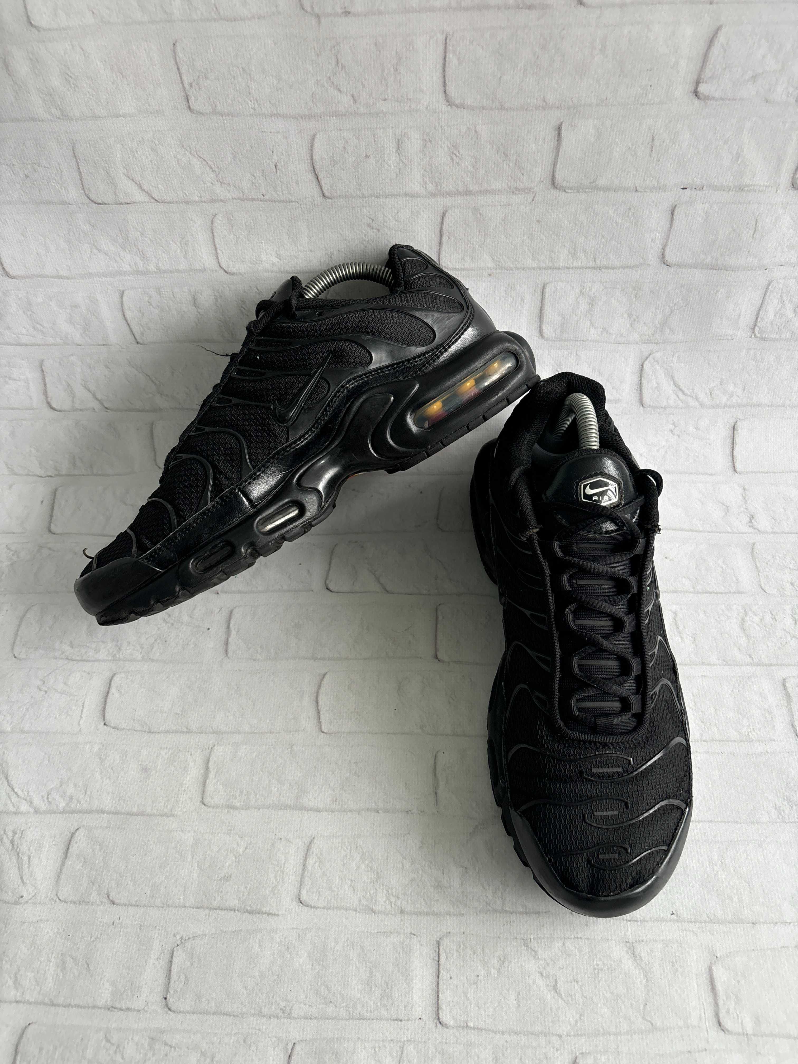 Чорні Кросівки Nike TN Air Max Plus Triple Black 41 Кроссовки Оригінал
