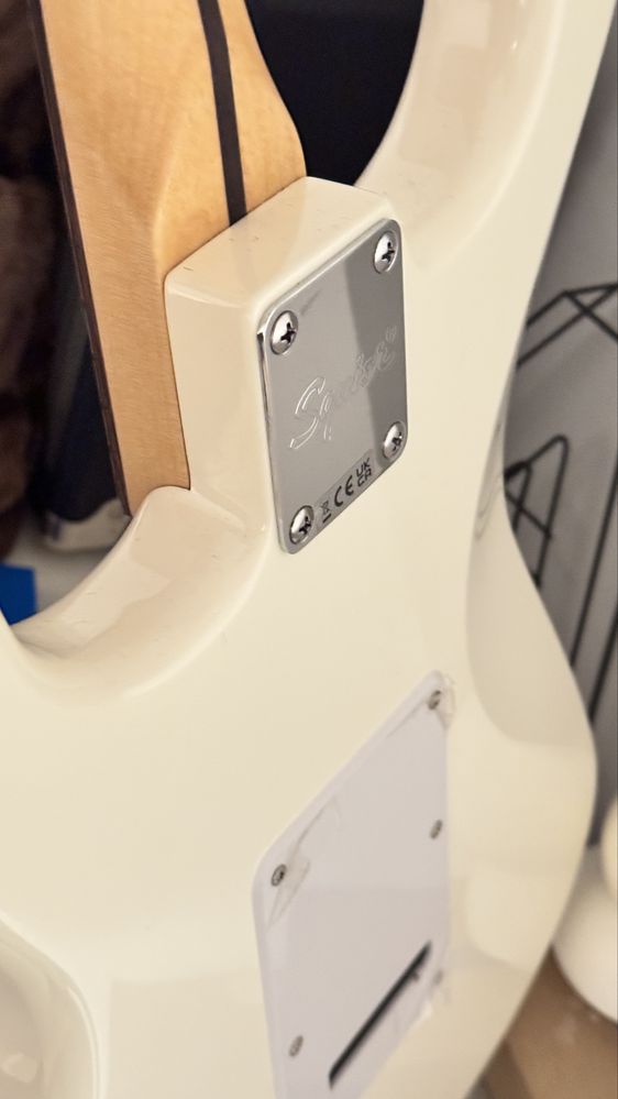 Guitarra fender como nova