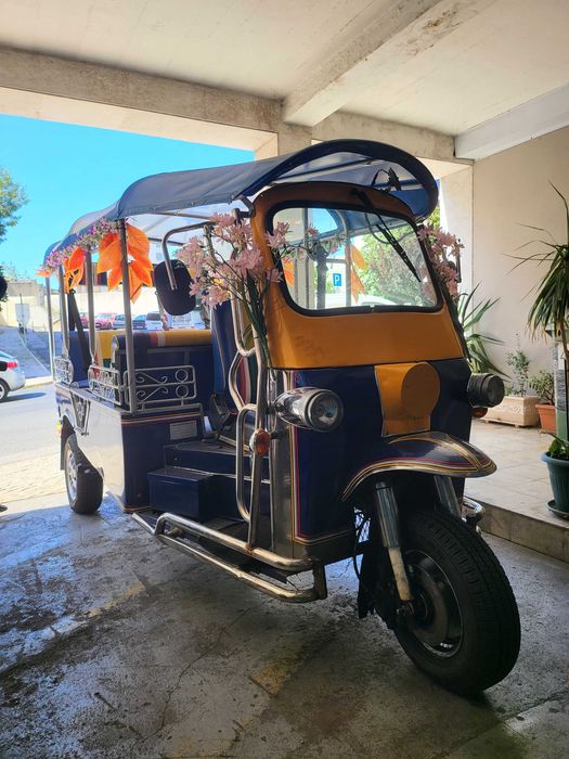 Tuktuk gasoline.