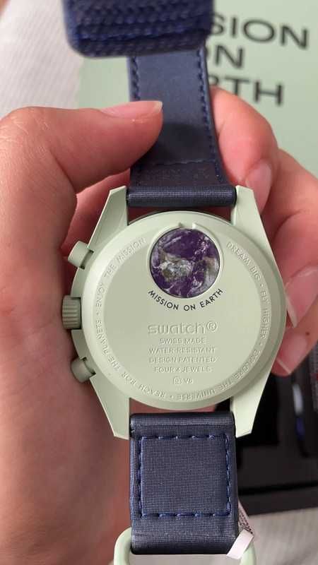Omega x Swatch SO33G100 Earth - Idealny dla miłośników kosmosu