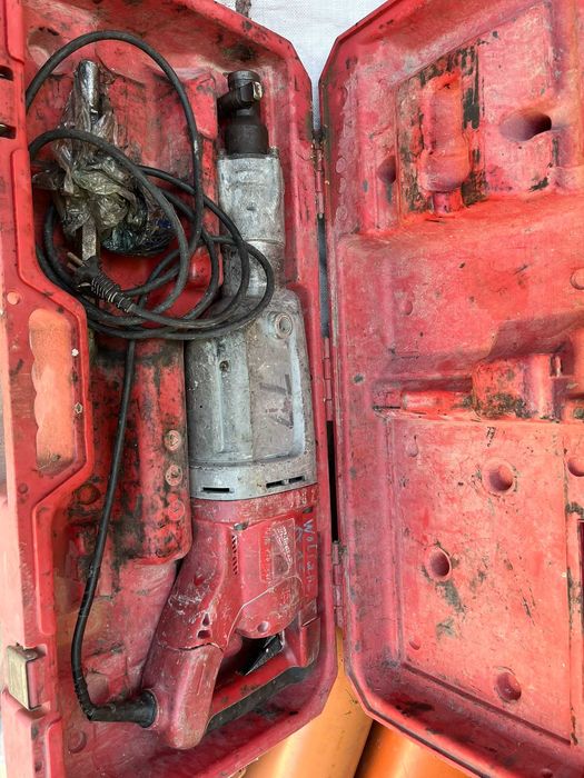 młot wyburzeniowy milwaukee heavy duty