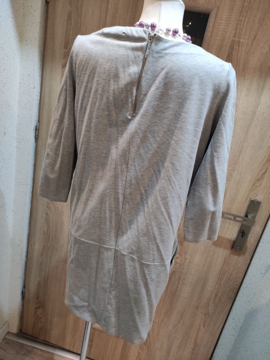 Sukienka dresowa firmy Mohito,popielata w rozm 42/44