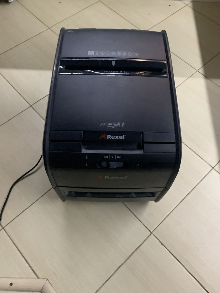 Шредер Rexel 60x як новий