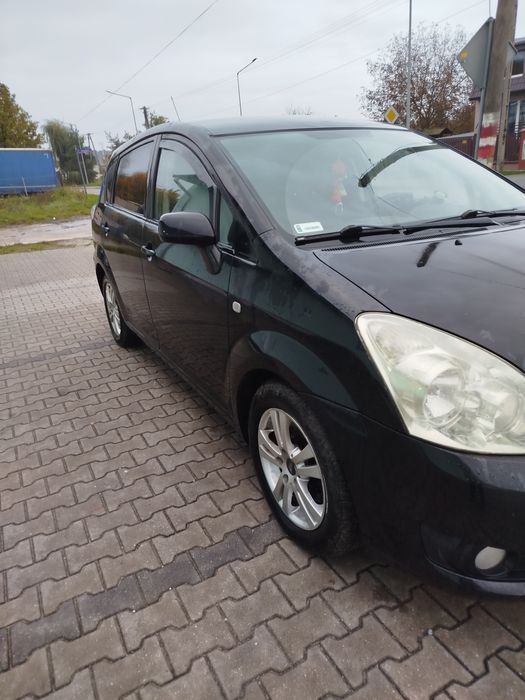 Toyota Corolla verso 2