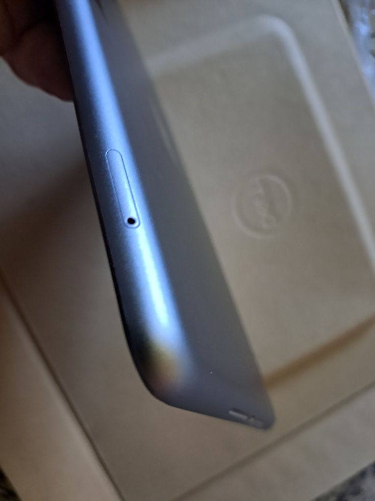 Ipad A1954 - jak nowy !