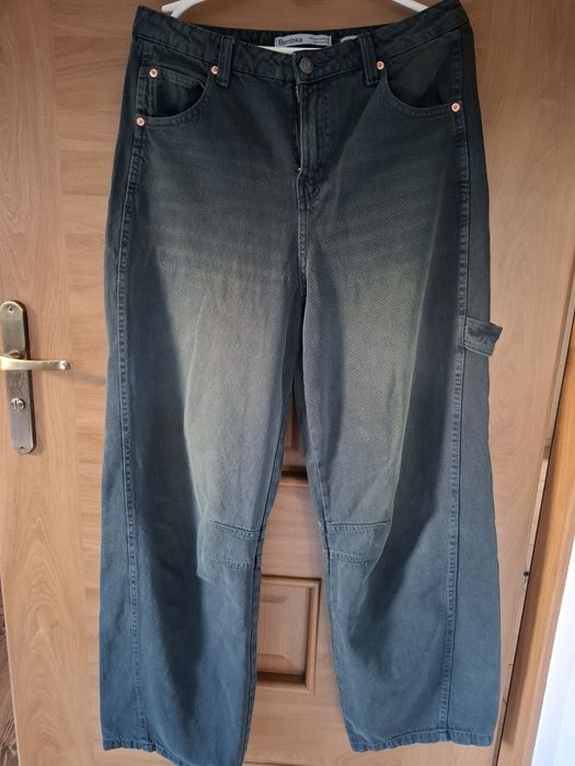 Spodnie BERSHKA, rozm. M