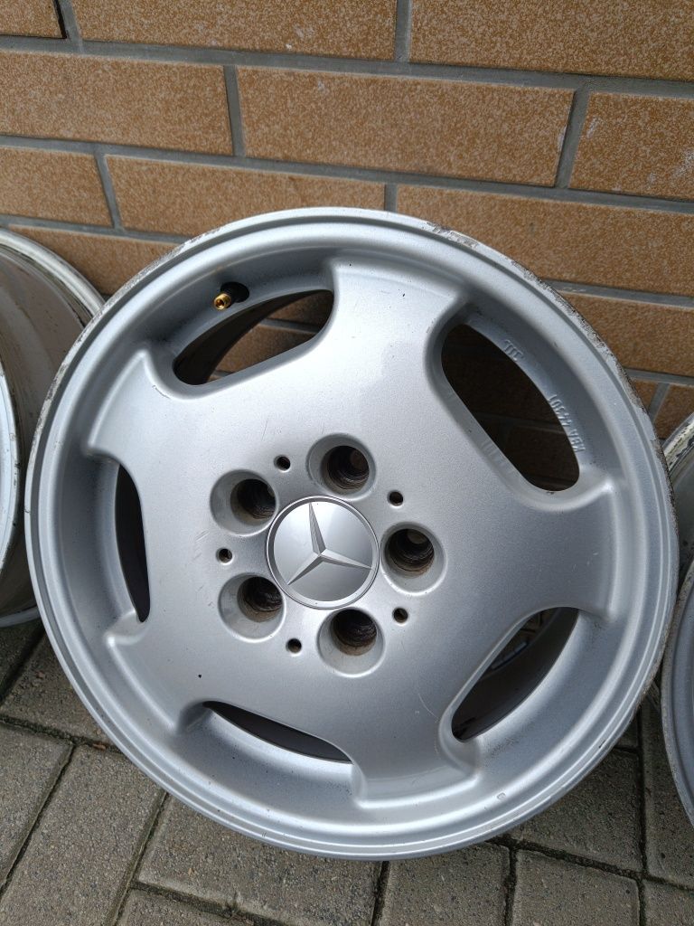 Felgi Aluminiowe 15 Cali 5x112 7Jx15H2 ET 37 - Mercedes Benz - WYSYŁKA