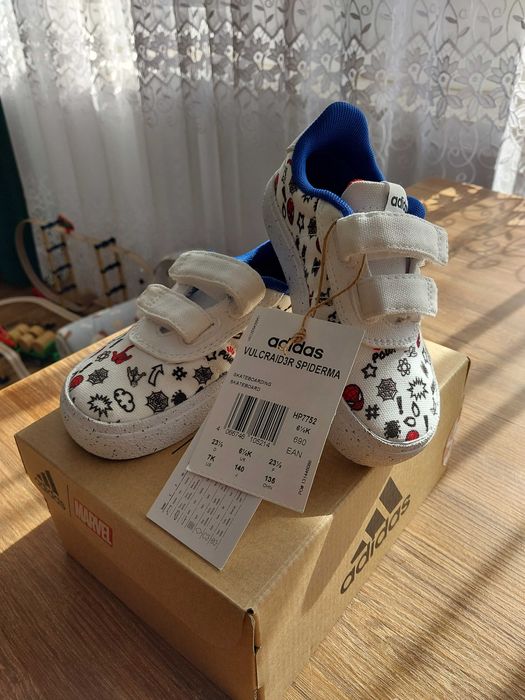 Buty dla chłopca 23,5 Adidas
