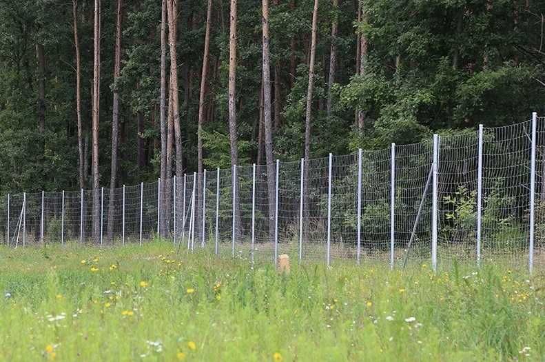 Ogrodzenie Budowlane Metalowe Ocynk słupki + siatka materiał na 50mb