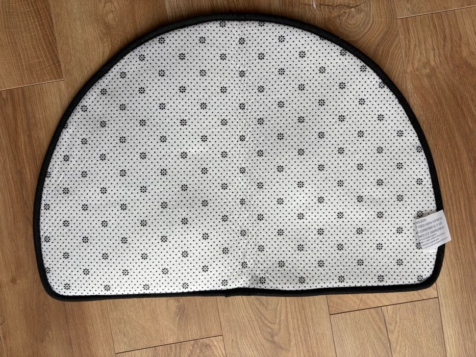 Dywanik dywan 40x60 cm nowe