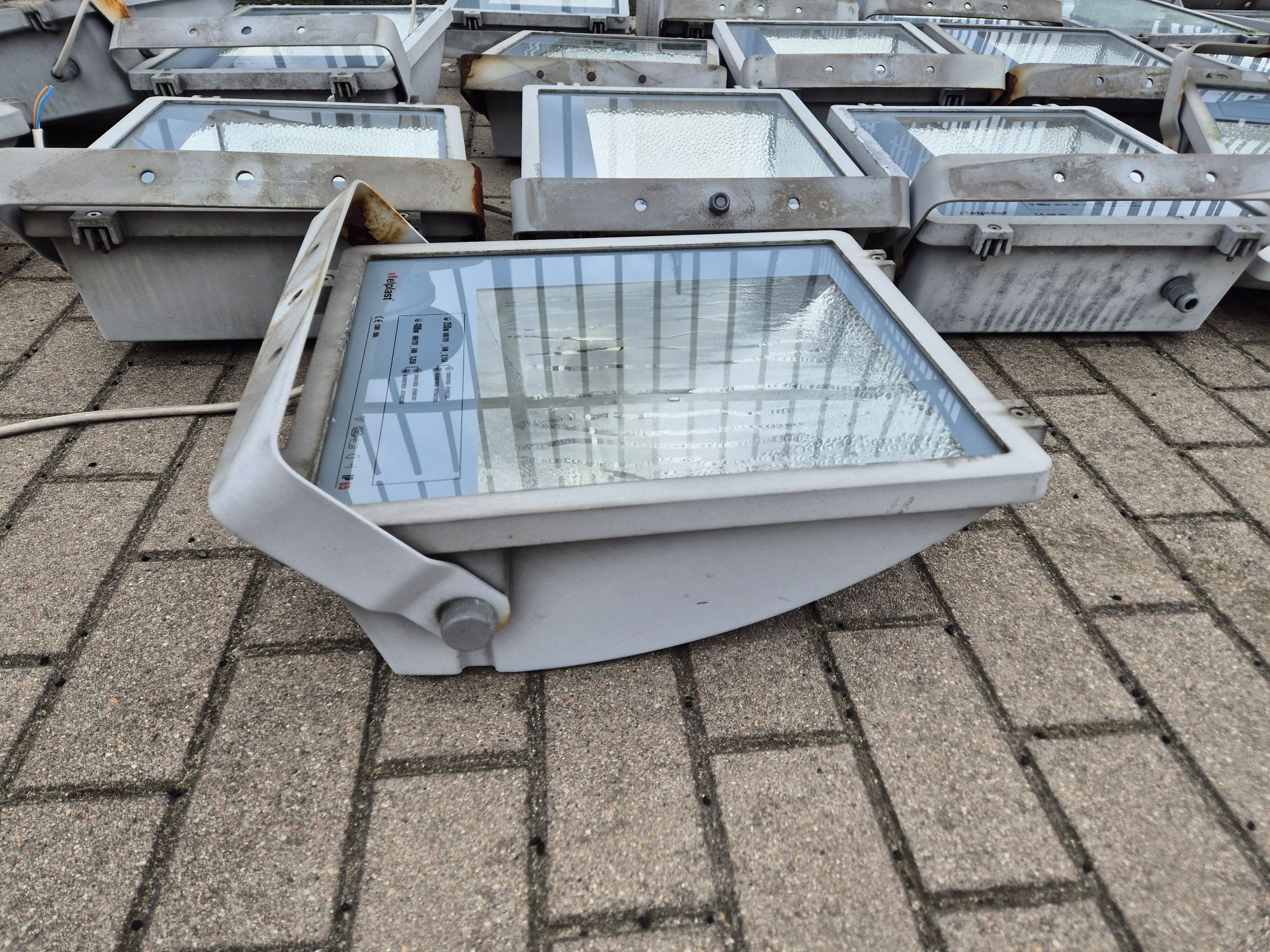 Lampy, naświetlacze 400W 250W MH ELPLAST