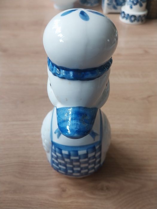 Porcelanowa  kaczka na sztućce