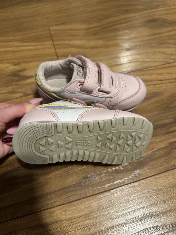 Buty sneakersy dziecięce fila 25