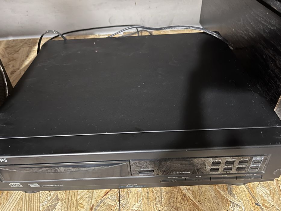 CD проигрыватель Philips AK630
