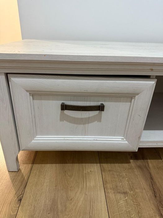 Szafka pod RTV Biała