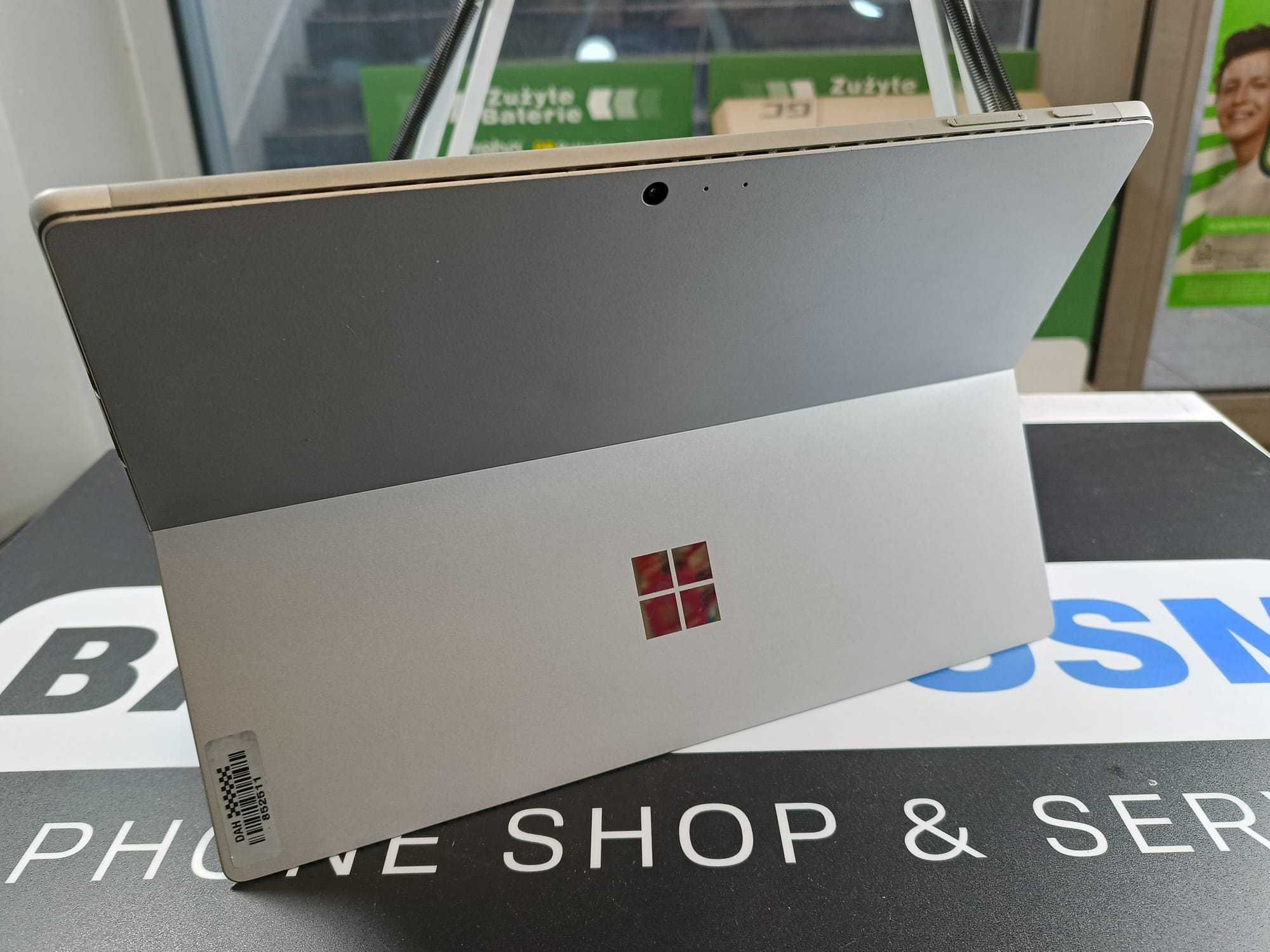 Ładny Microsoft Surface Pro 5 I5 8GB 256GB LTE