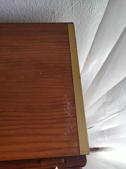 Aparador de TV , sala ou sala de jantar em pinho mel