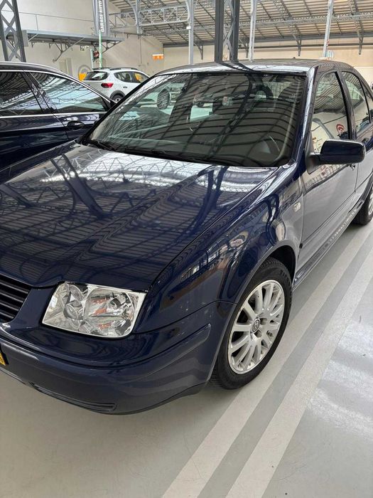 Volkswagen Bora - Excelente Estado de Conservação - Ano 2000