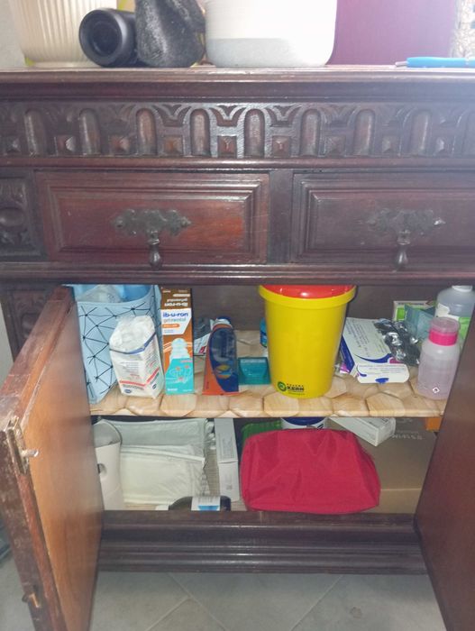 Pequeno móvel de entrada