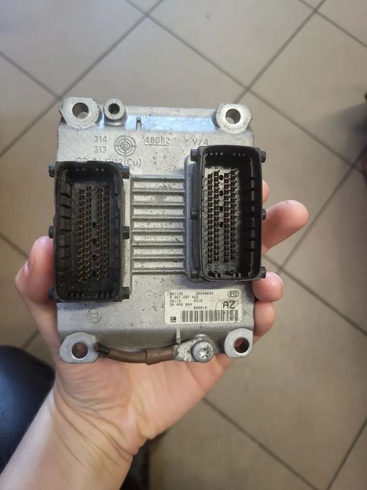 STEROWNIK SILNIKA OPEL AGILA 1.0  24456864