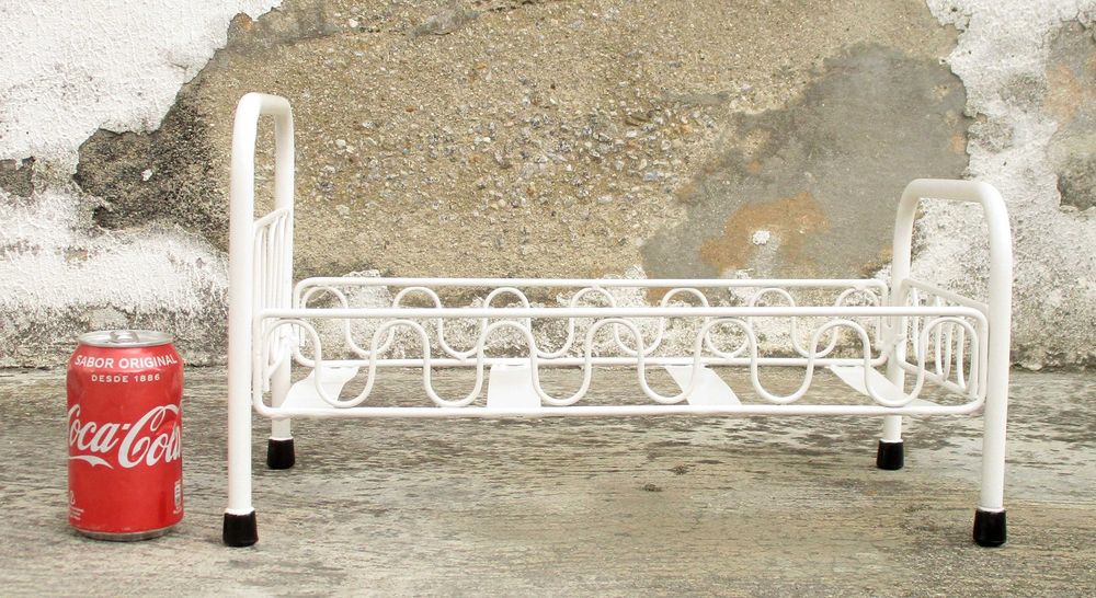 Cama de bonecas vintage