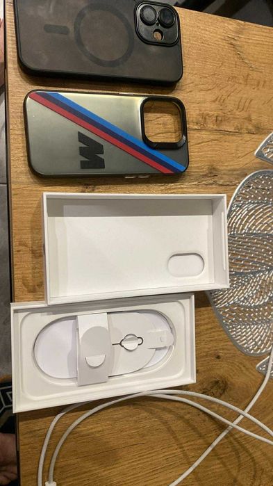 IPHONE 16 NIEBIESKI Piękny  Bar.Zadbany bateria 100% Oryginał + Zestaw