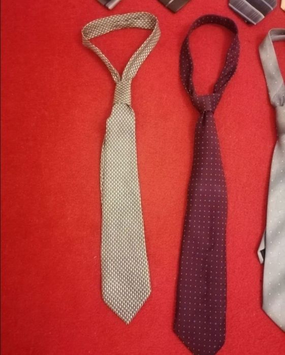 Krawaty męskie (cena za wszystkie 9 szt)