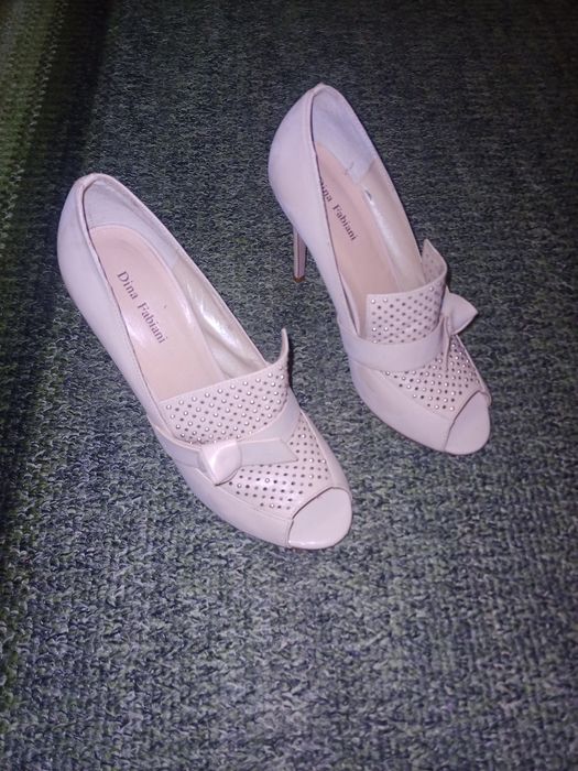 Взуття   жіноче 38р.