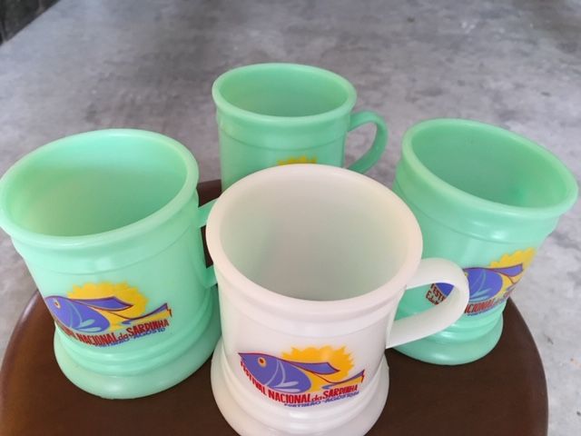 Conjunto de 4 canecas em plástico do Festival da sardinha de Portimão