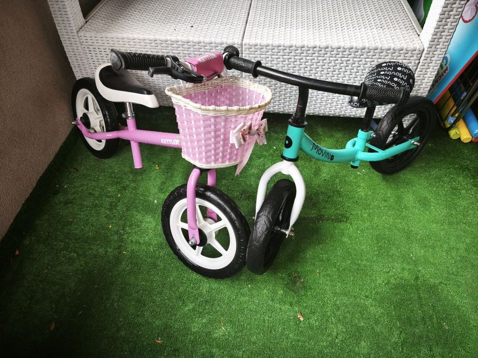 Dwa dziecięce rowerki biegowe: Kettle z koszykiem różowy i movinor