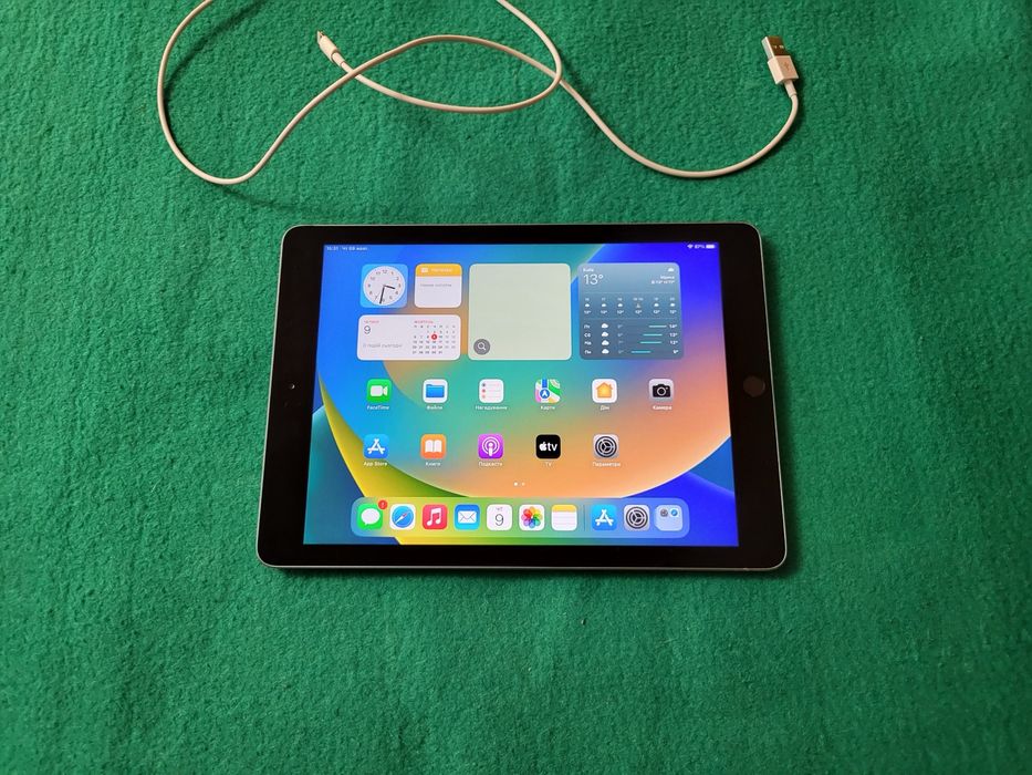 Apple ipad 5 gen 128 GB a1822