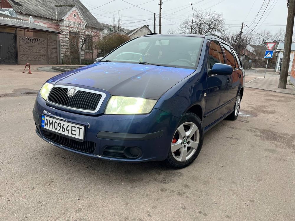Продам автомобіль Шкода фабія 1