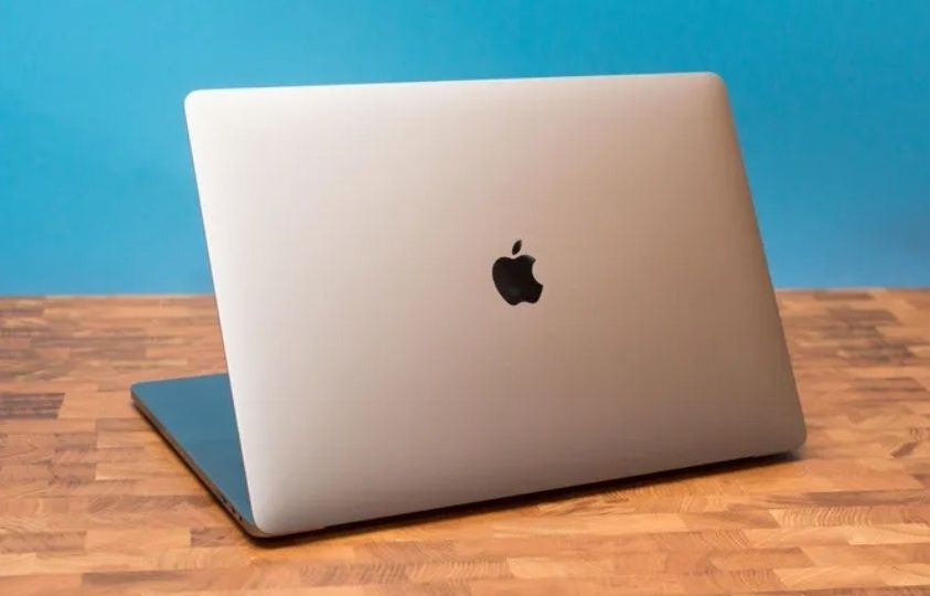 MacBook Pro - ecrã retina 16"