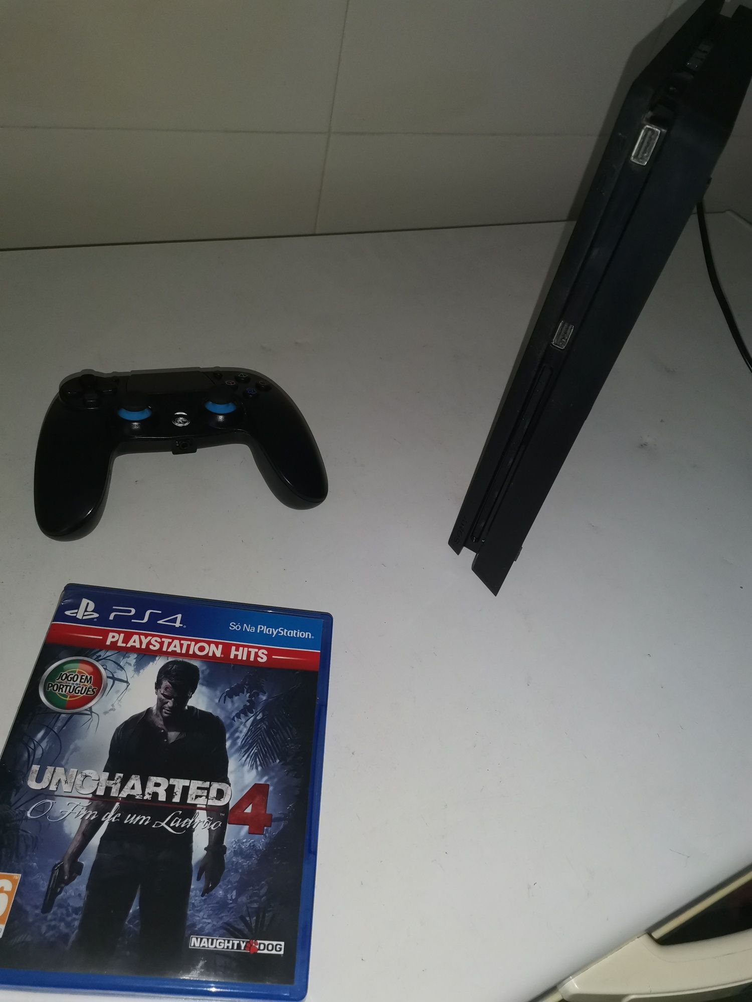 Ps4 slim impecável
