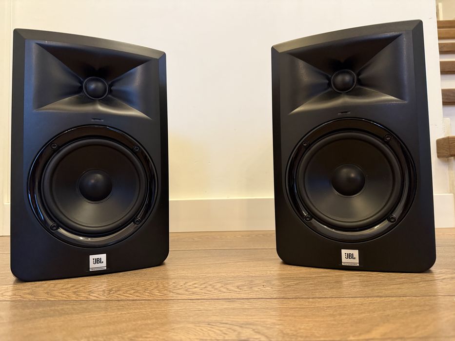 JBL lsr305