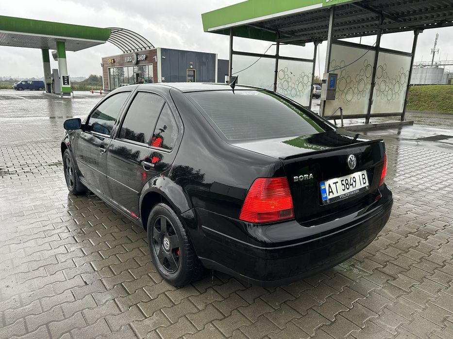 Фольсваген Бора / 1.6 Бензин