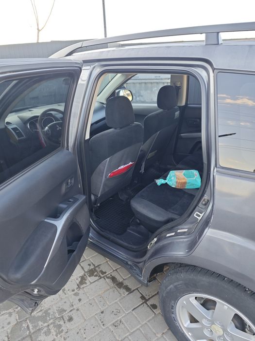 Митсубиси аутлендер