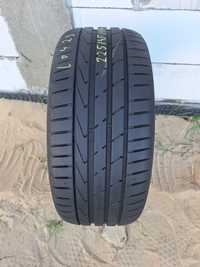 Opona Hankook Ventus S1 evo2. 225/45R17