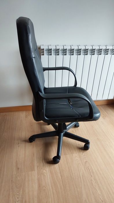 Cadeira escritório usada