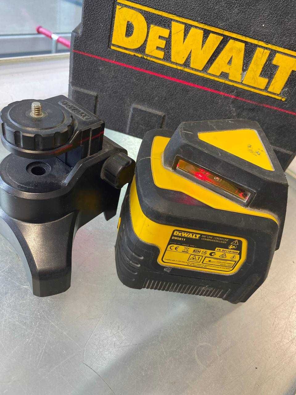 Лазерний рівень DeWalt DW0811