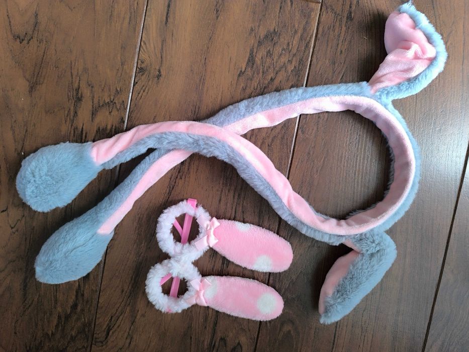 Ruchome uszy i okulary króliczka