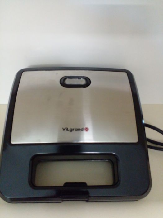 Вафельниця електрична